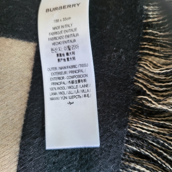 Burberry Beige & Black Logo Jacquard Scarf nwt - Picture 8 of 8